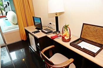 Lanta Sand Resort & Spa