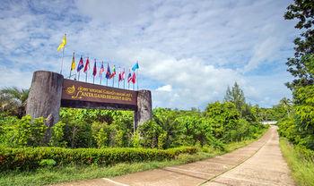Lanta Sand Resort & Spa