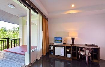 Lanta Sand Resort & Spa