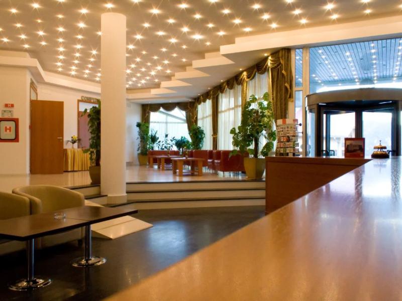 Andy Hotel