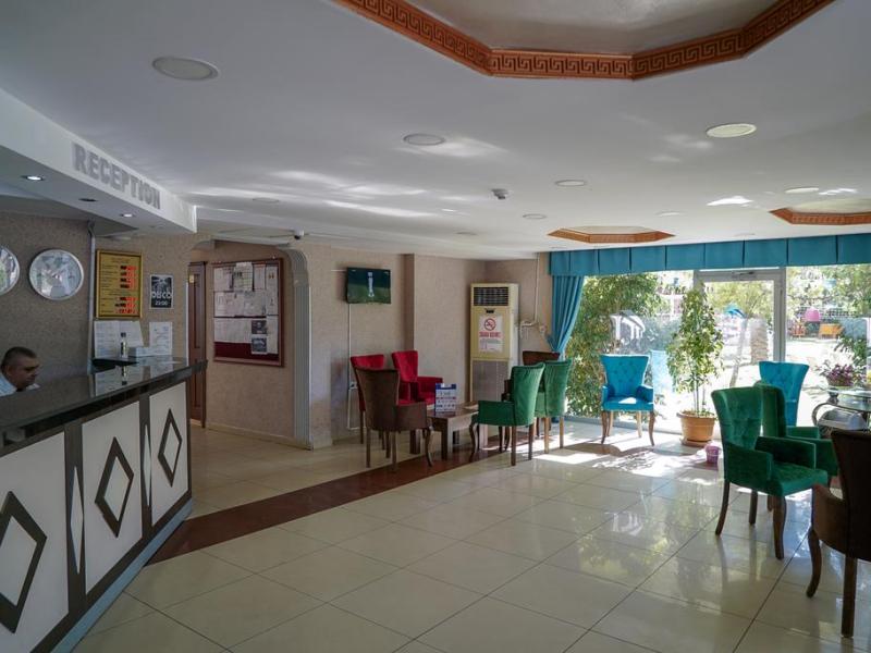 Lara Hadrianus Hotel