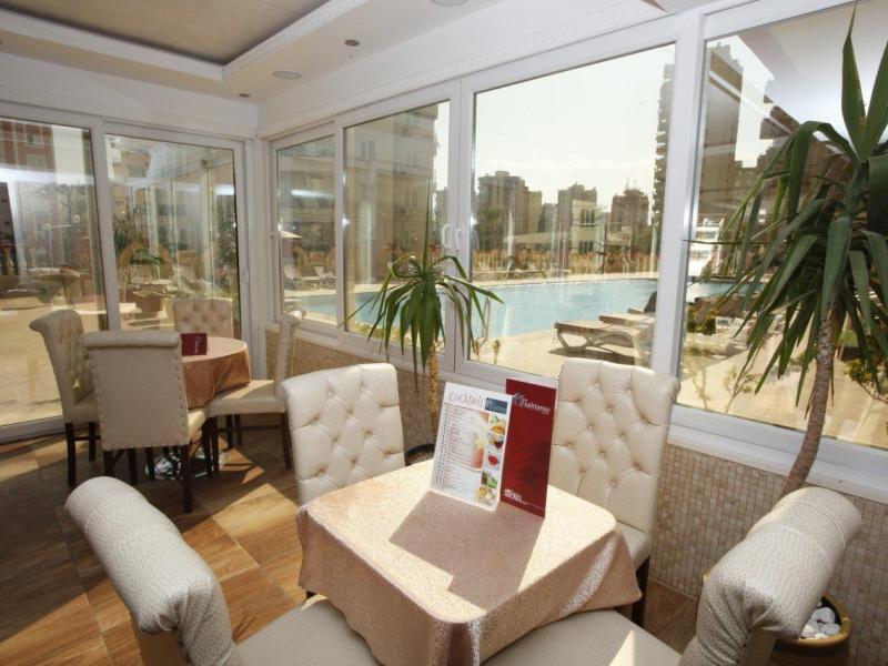 Lara Hadrianus Hotel