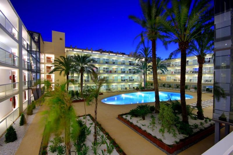 Las Gaviotas Suites Hotel & Spa