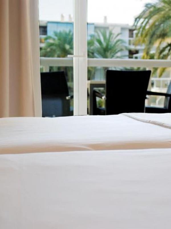 Las Gaviotas Suites Hotel & Spa
