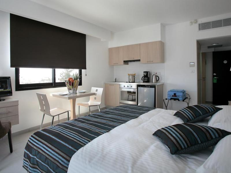 Anemi Hotel & Suites