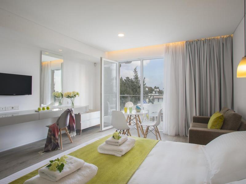 Anemi Hotel & Suites