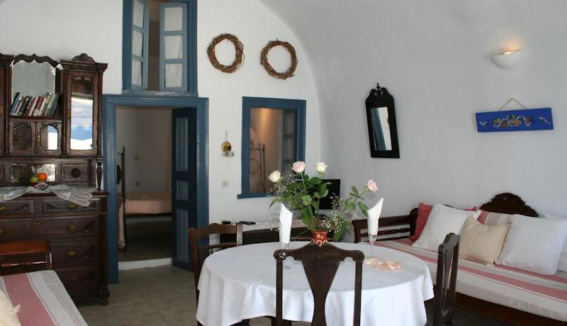 Lava Oia`s