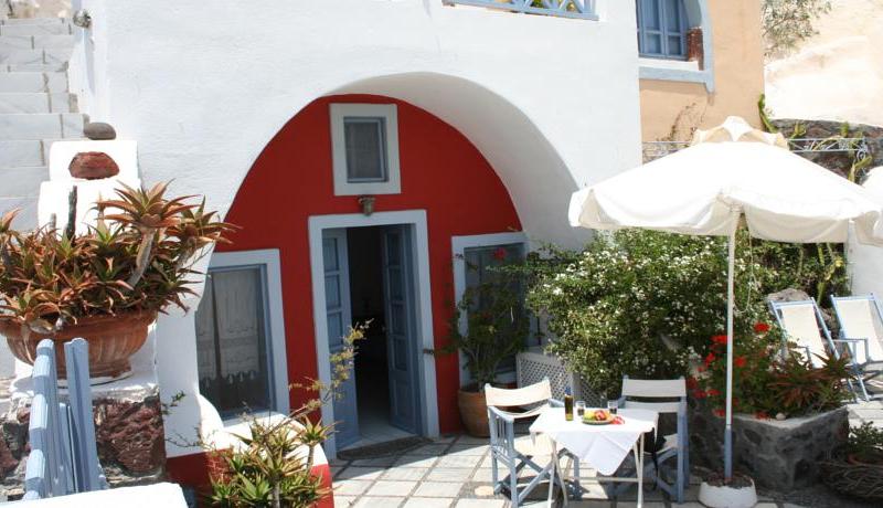 Lava Oia`s