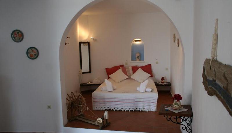 Lava Oia`s