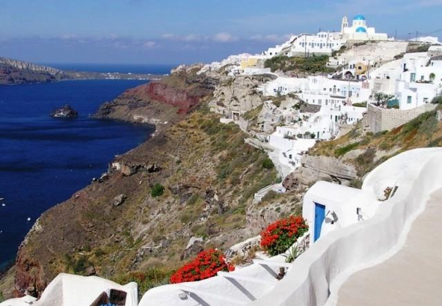 Lava Oia`s