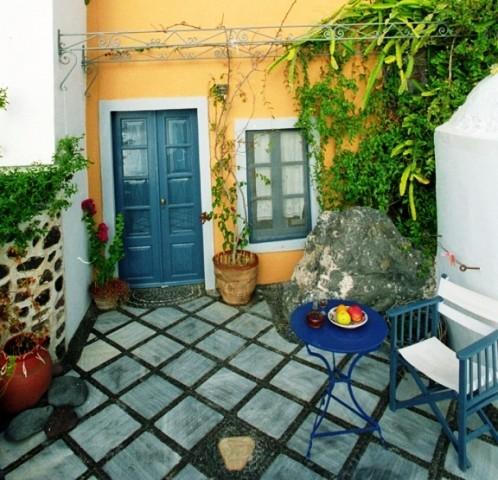 Lava Oia`s