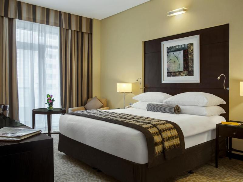 Time Oak Hotel & Suites