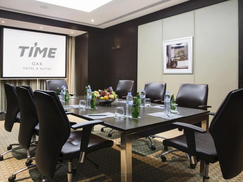 Time Oak Hotel & Suites