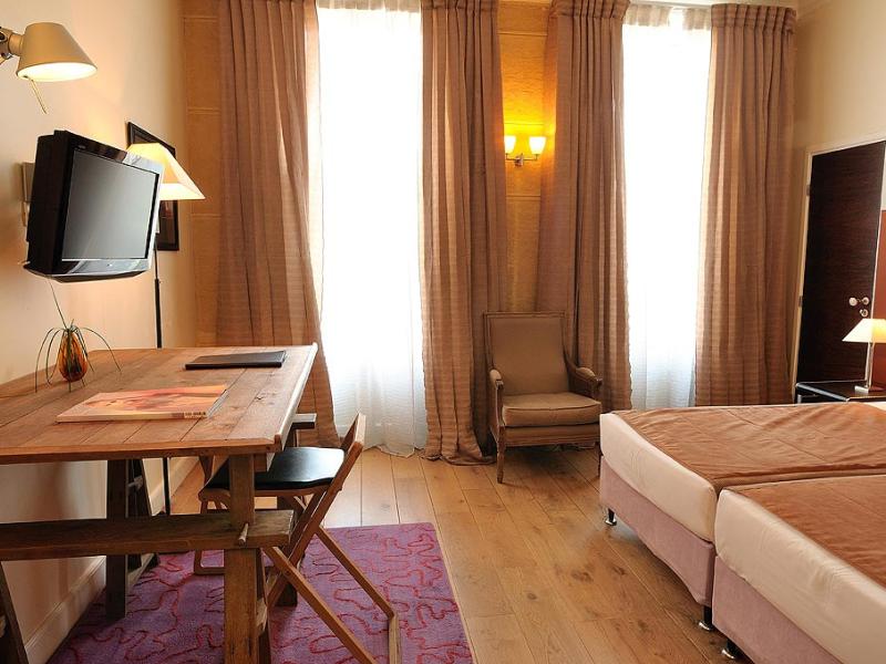Le 123 Elysees