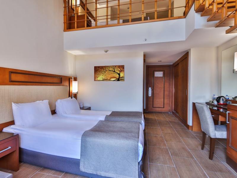Crystal Prestige Elite Hotel