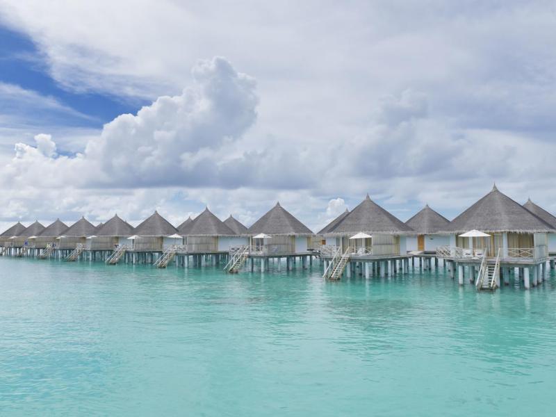 Angaga Island Resort & Spa