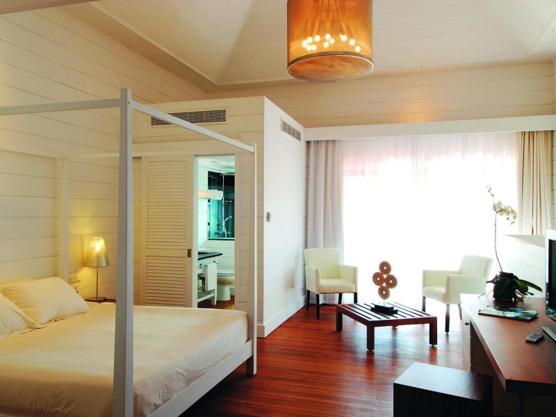 Mauricia Beachcomber
