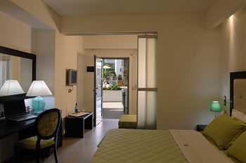 Angela Suites Boutique Hotel