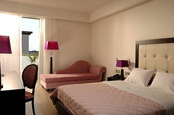 Angela Suites Boutique Hotel