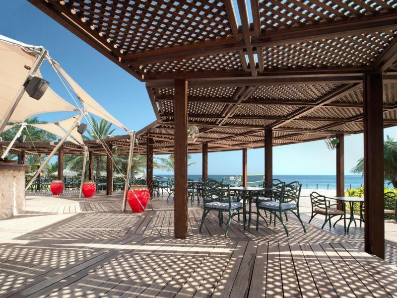 Le Meridien Al Aqah Beach Resort