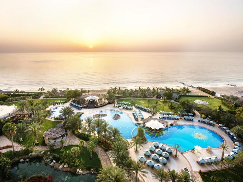 Le Meridien Al Aqah Beach Resort