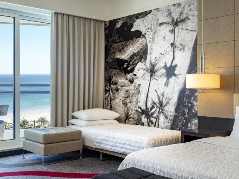 Le Meridien Al Aqah Beach Resort