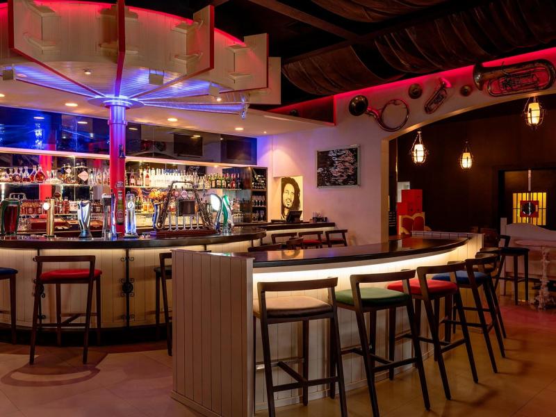 Le Meridien Dubai Hotel & Conference Centre