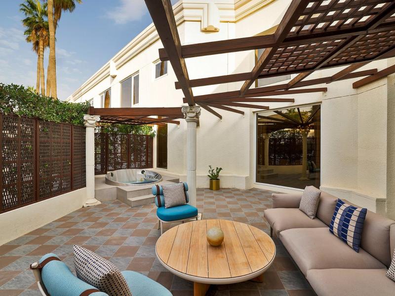 Le Meridien Dubai Hotel & Conference Centre