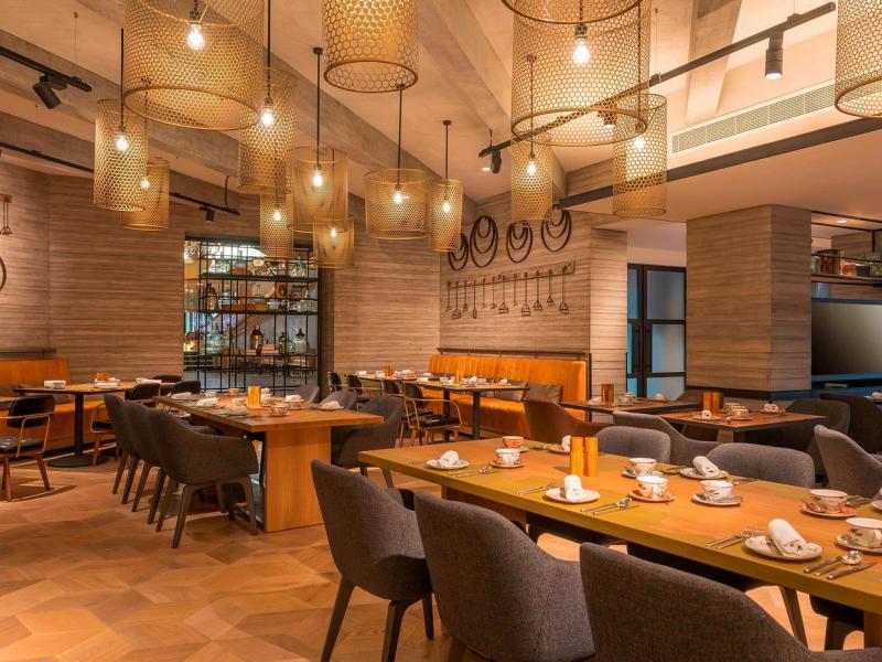 Le Meridien Dubai Hotel & Conference Centre