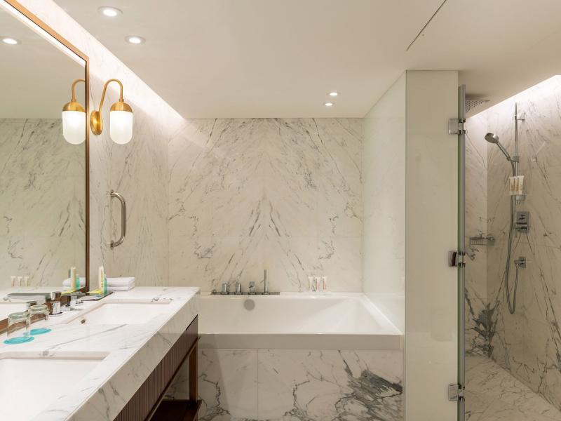 Le Meridien Dubai Hotel & Conference Centre