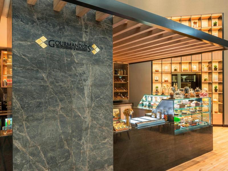 Le Meridien Dubai Hotel & Conference Centre