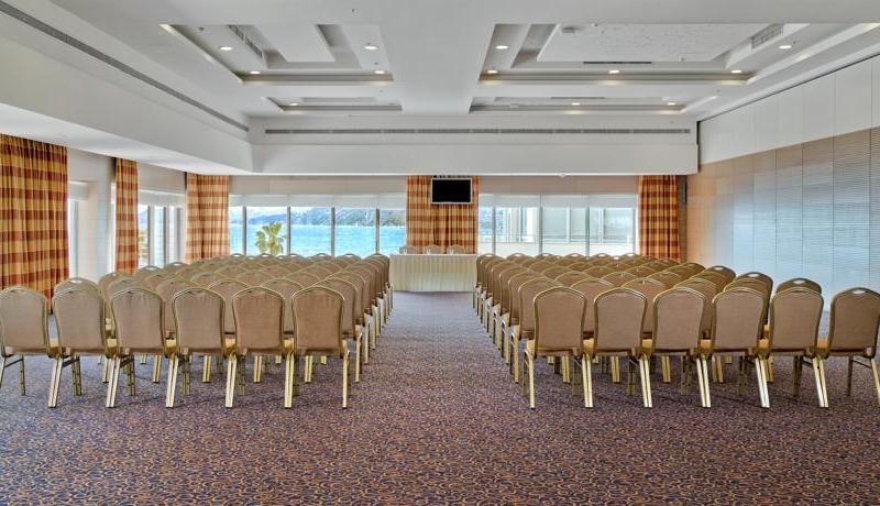 Le Meridien Lav Split