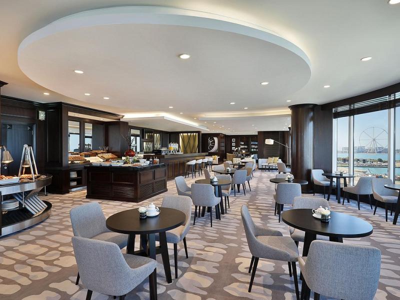 Le Meridien Mina Seyahi Beach Resort & Waterpark 