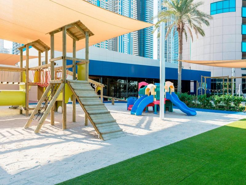 Le Meridien Mina Seyahi Beach Resort & Waterpark 