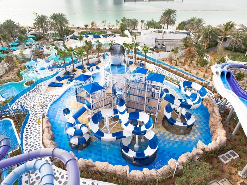 Le Meridien Mina Seyahi Beach Resort & Waterpark 