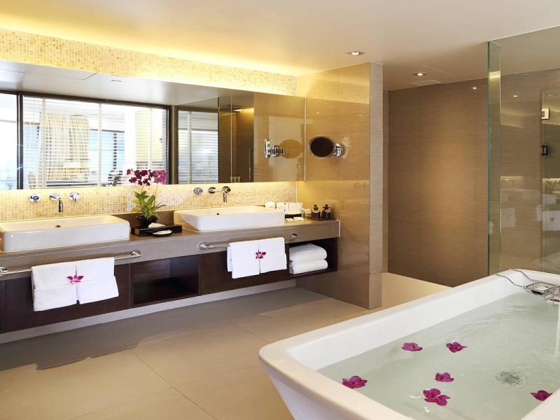 Le Meridien Phuket Beach Resort