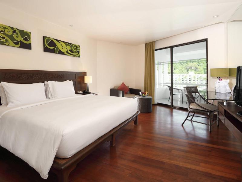 Le Meridien Phuket Beach Resort