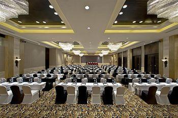 Le Meridien Shimei Bay Beach Resort & Spa