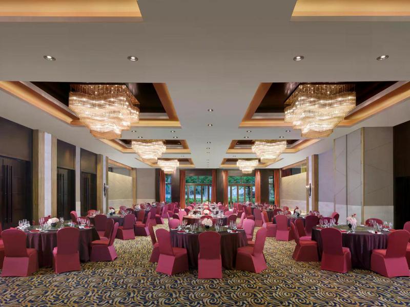 Le Meridien Shimei Bay Beach Resort & Spa