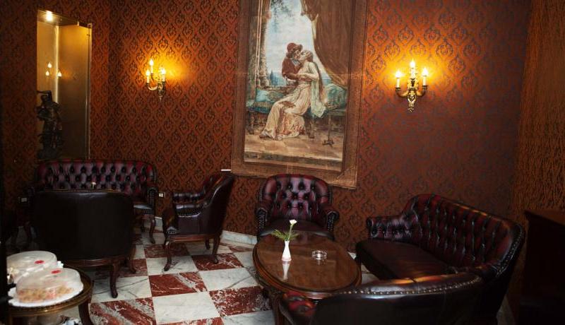 Paradise inn Le Metropole