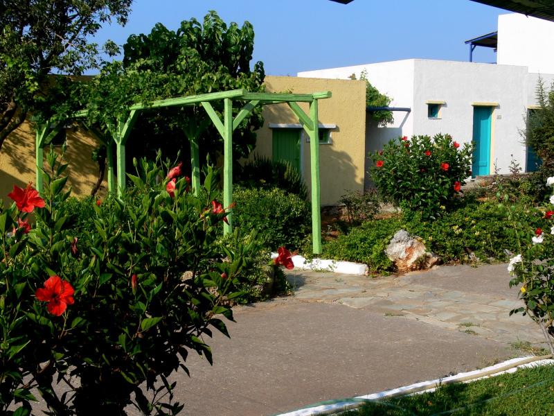 Angelos Village Hotel