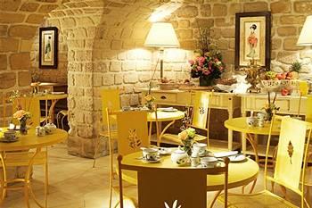 Le Relais Montmartre