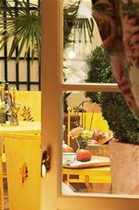 Le Relais Montmartre