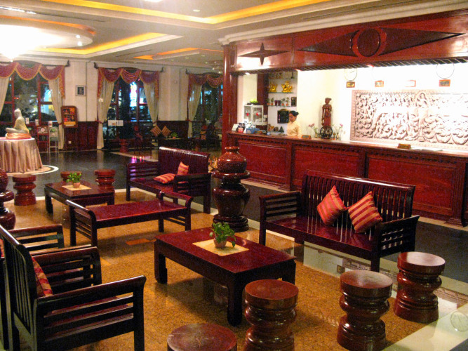 Angkor Holiday Hotel