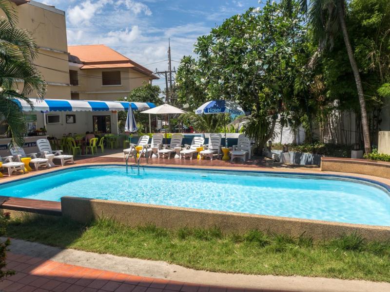 Porterhouse Beach Hotel