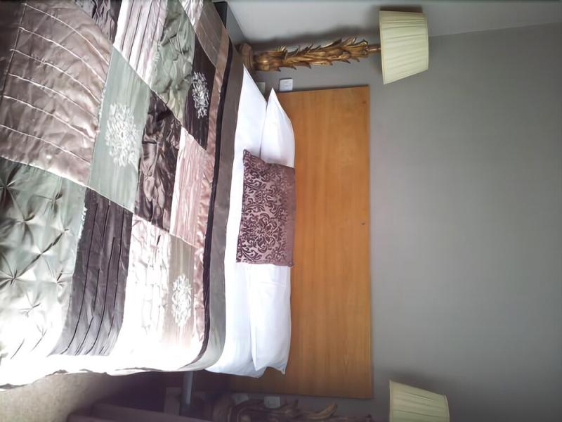 Leeson Inn