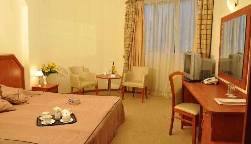 Legends Business Hotel