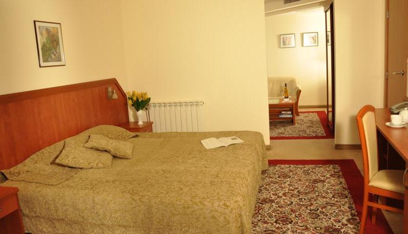 Legends Business Hotel