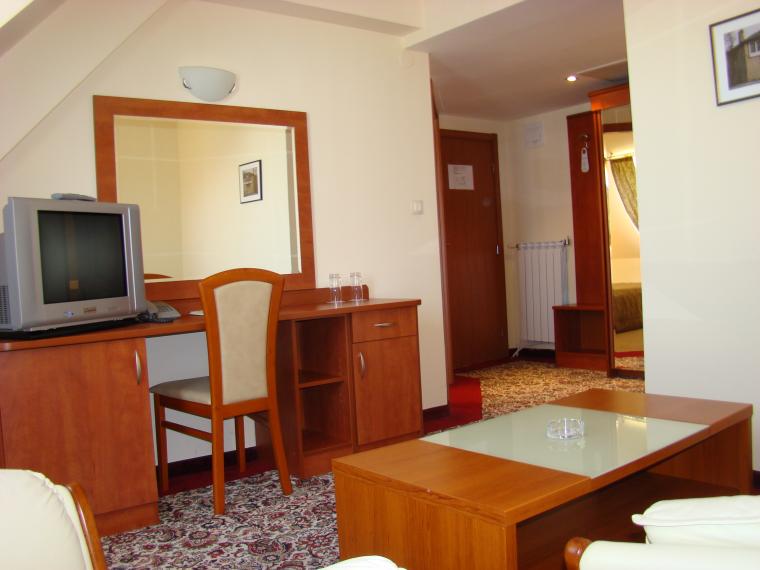 Legends Business Hotel