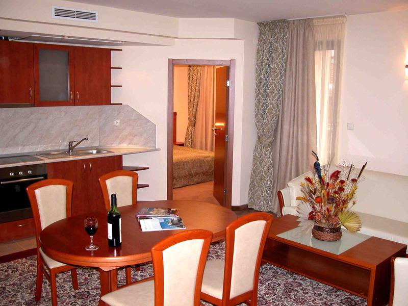 Legends Business Hotel